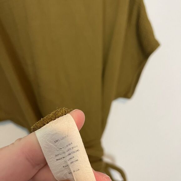 Elegant Olive Midi Dress - Picture 6 of 6